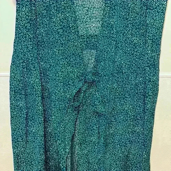 NWT! Zesica Teal Floral Wrap Dress with Ruffles Size M - Picture 5 of 10